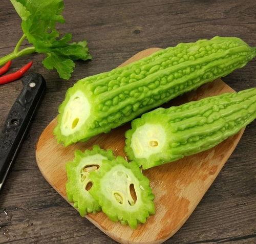吃西湖瓜有害,为何食用需谨慎，健康风险不容忽视